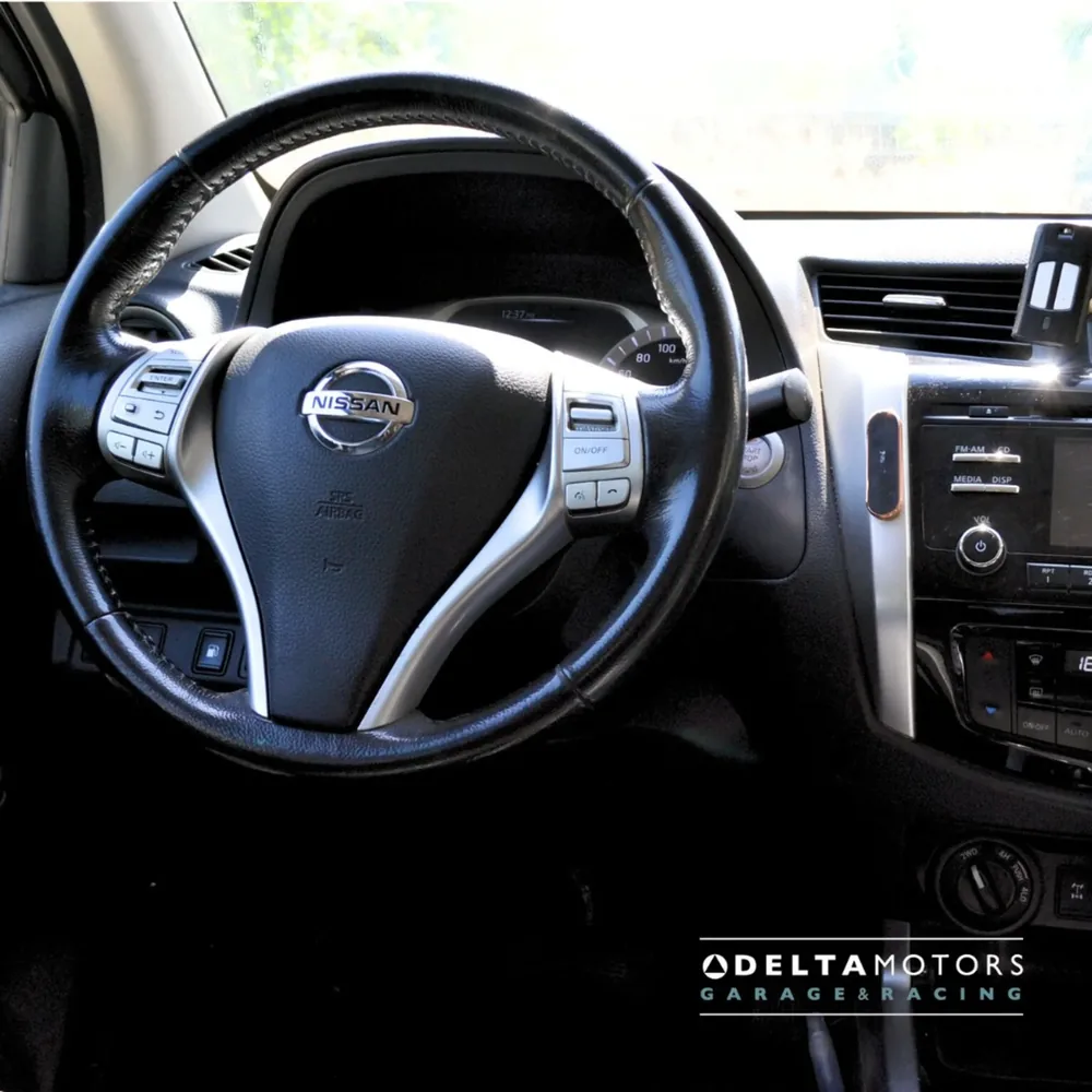 NISSAN NP300 AUT 2019 — Delta Motors