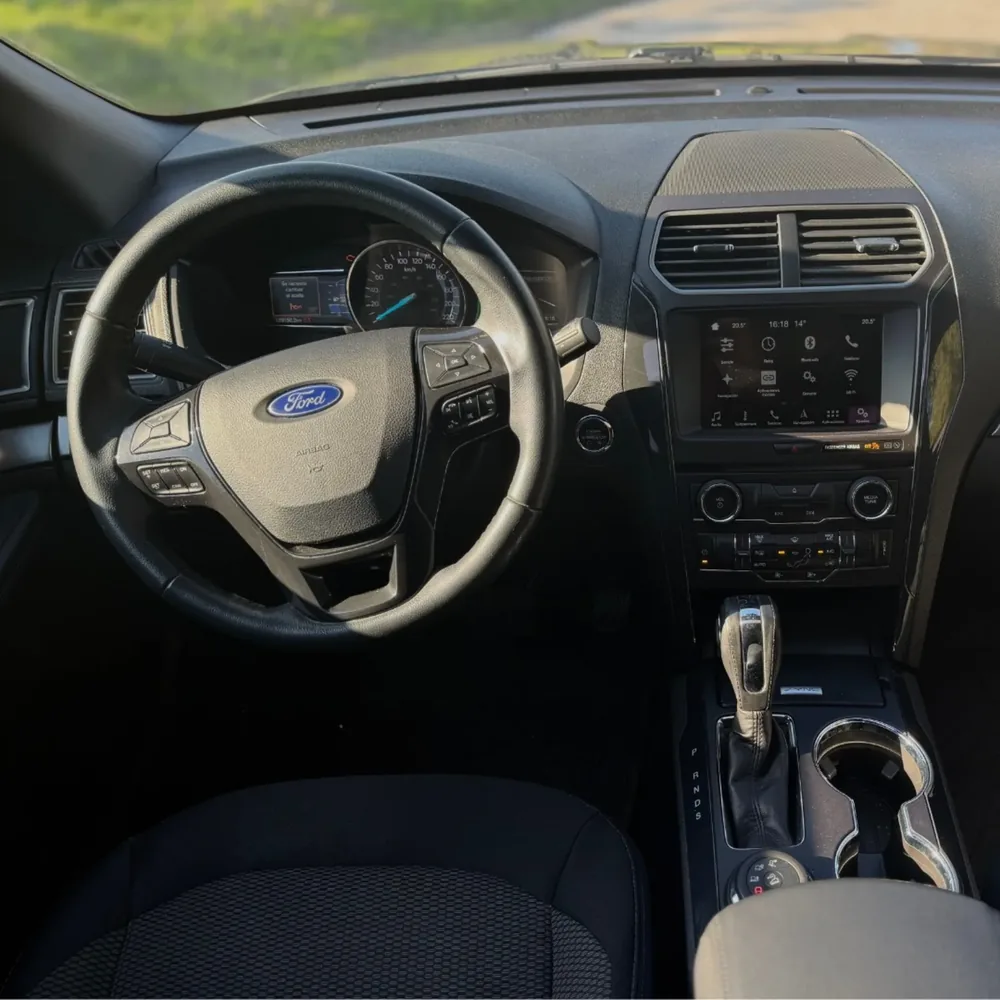 FORD EXPLORER XLT 2019 — Delta Motors