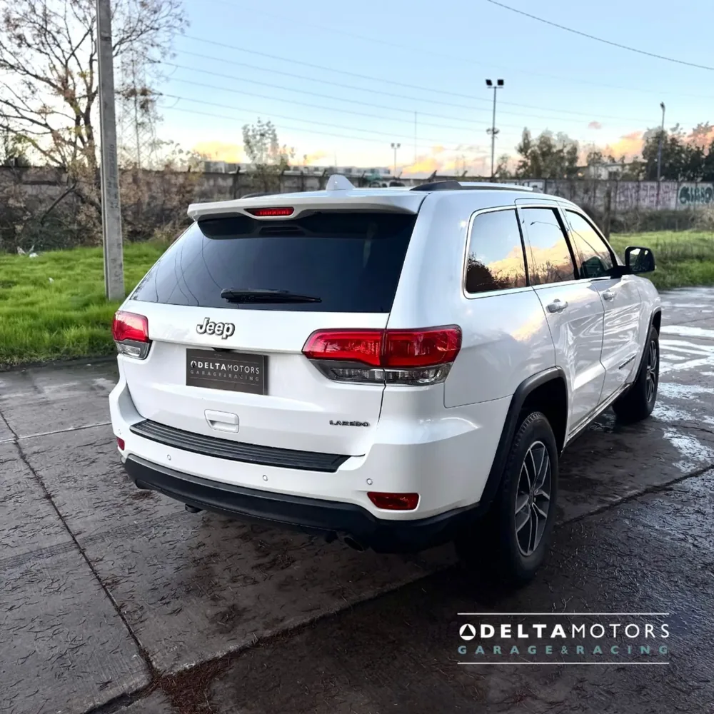 JEEP GRAND CHEROKEE LAREDO 2019 — Delta Motors