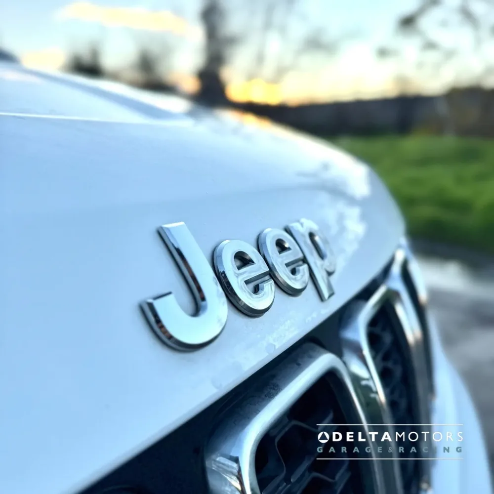 JEEP GRAND CHEROKEE LAREDO 2019 — Delta Motors