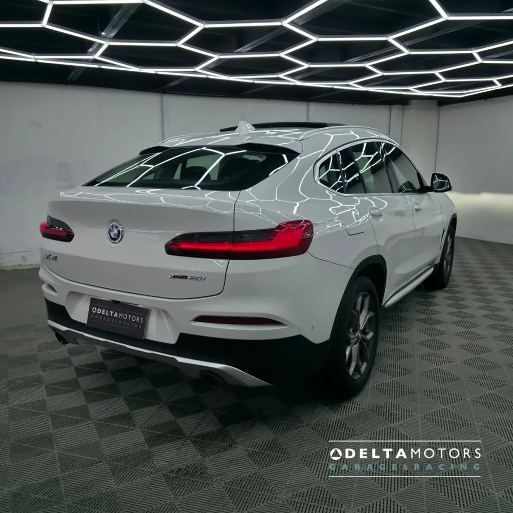BMW X4 xDrive20i 2021 — Delta Motors