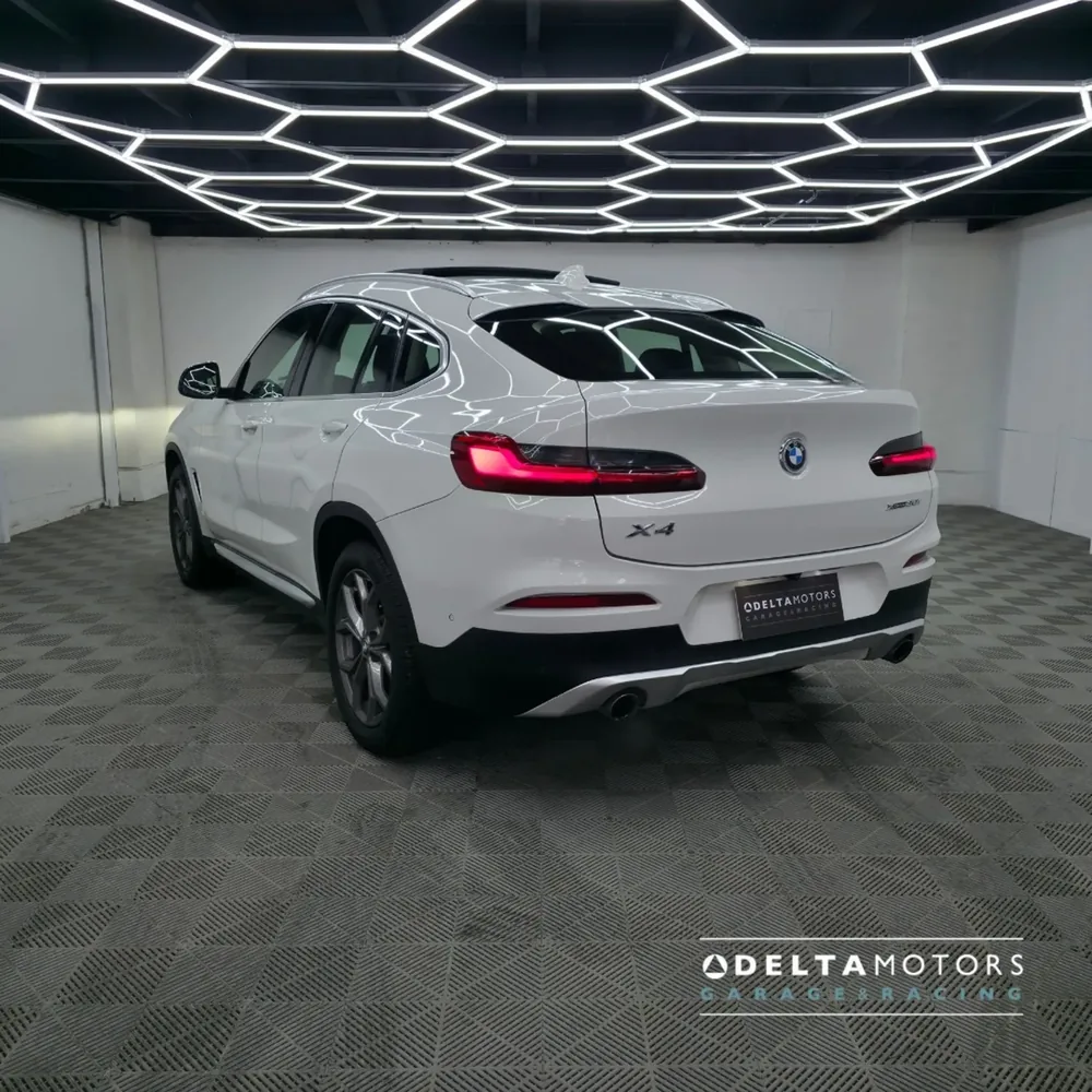 BMW X4 xDrive20i 2021 — Delta Motors