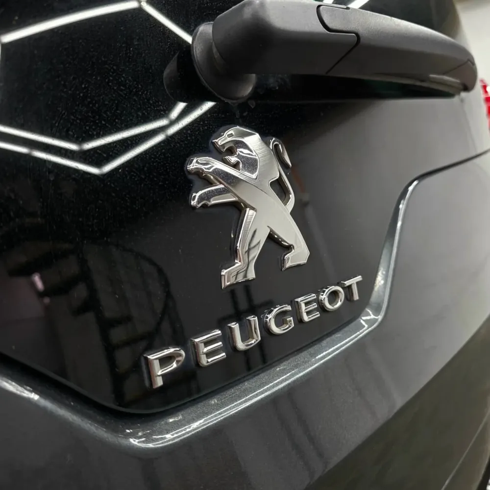 PEUGEOT 5008 AUT 2.0 ALLURE 2015 — Delta Motors