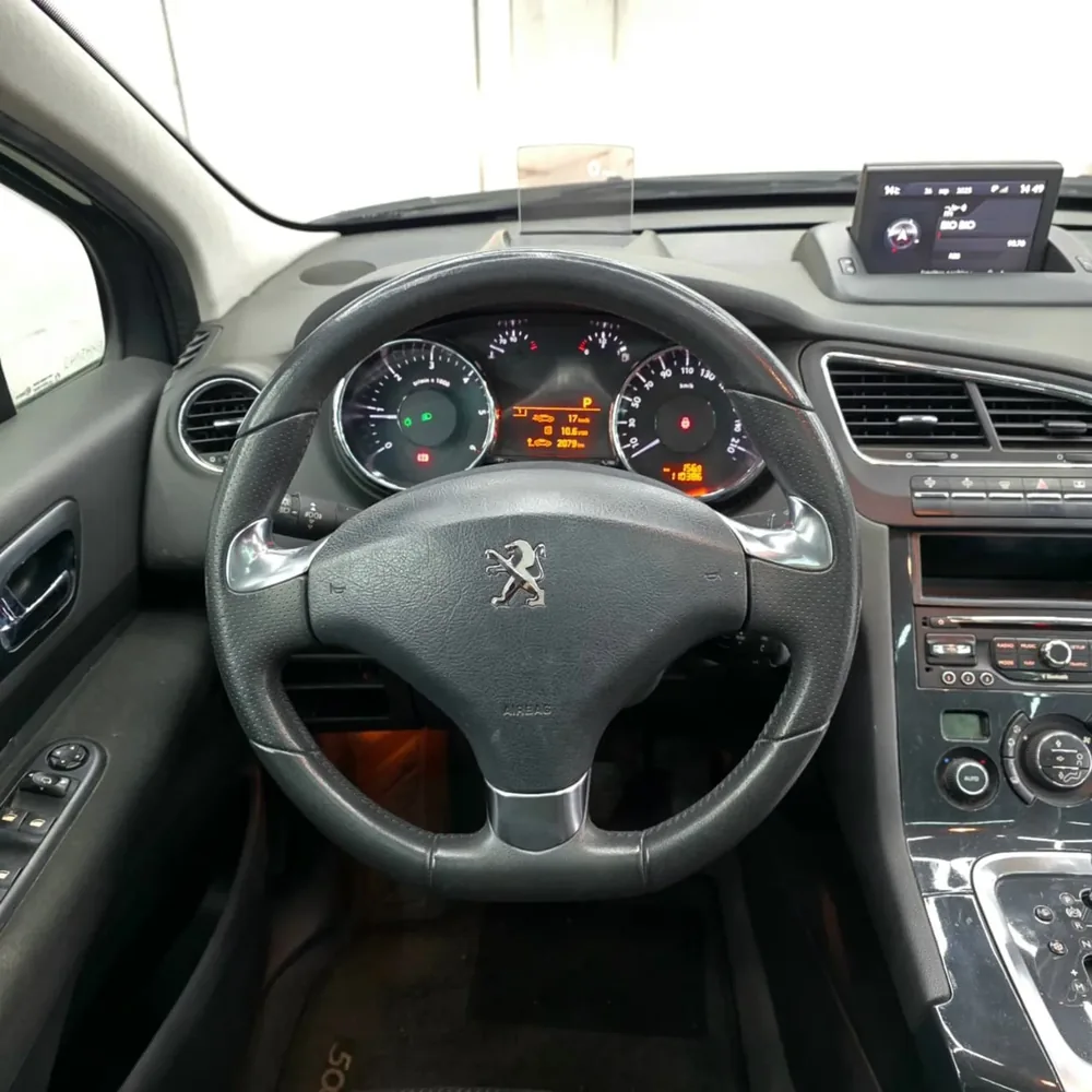 PEUGEOT 5008 AUT 2.0 ALLURE 2015 — Delta Motors
