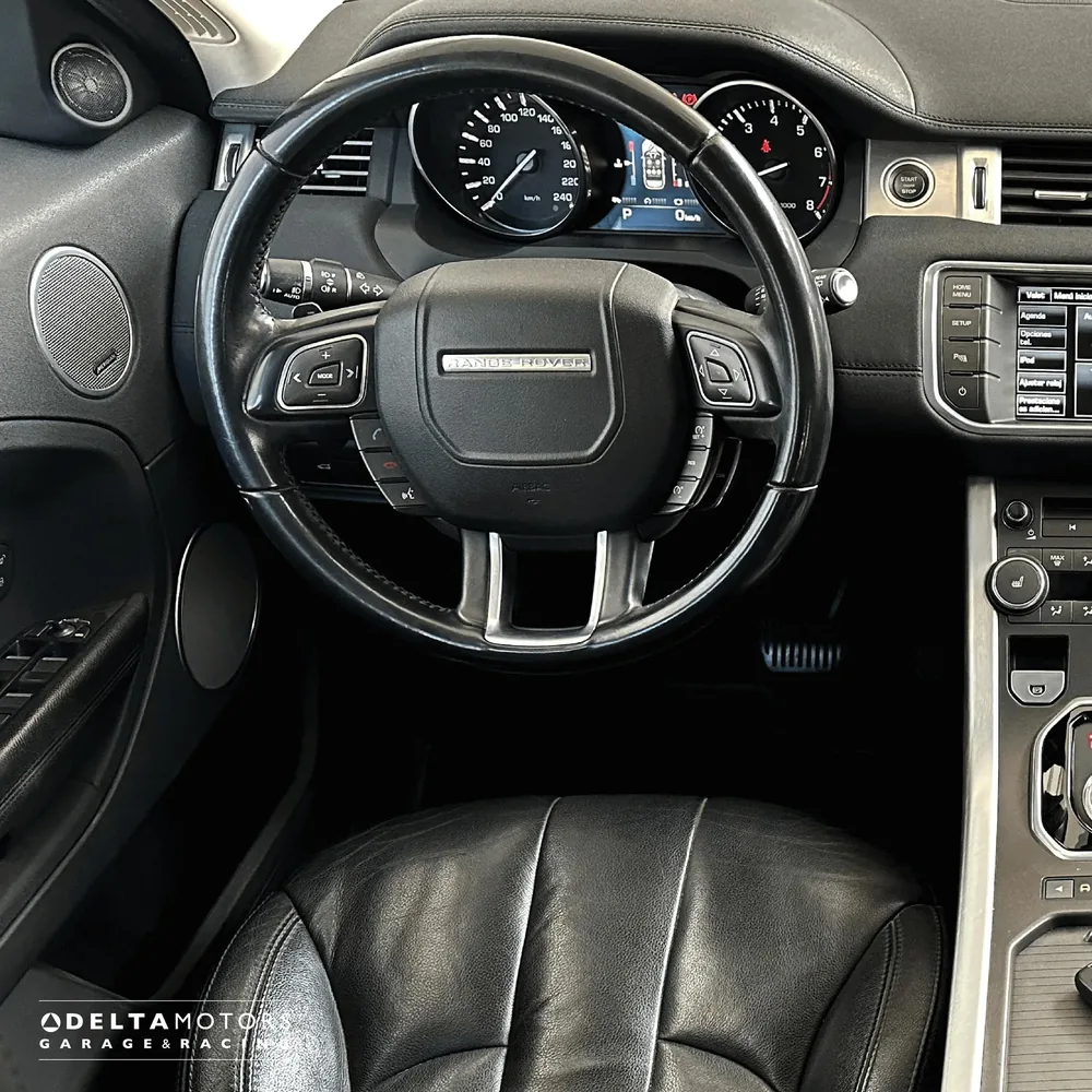 Range Rover Evoque 2015 — Delta Motors