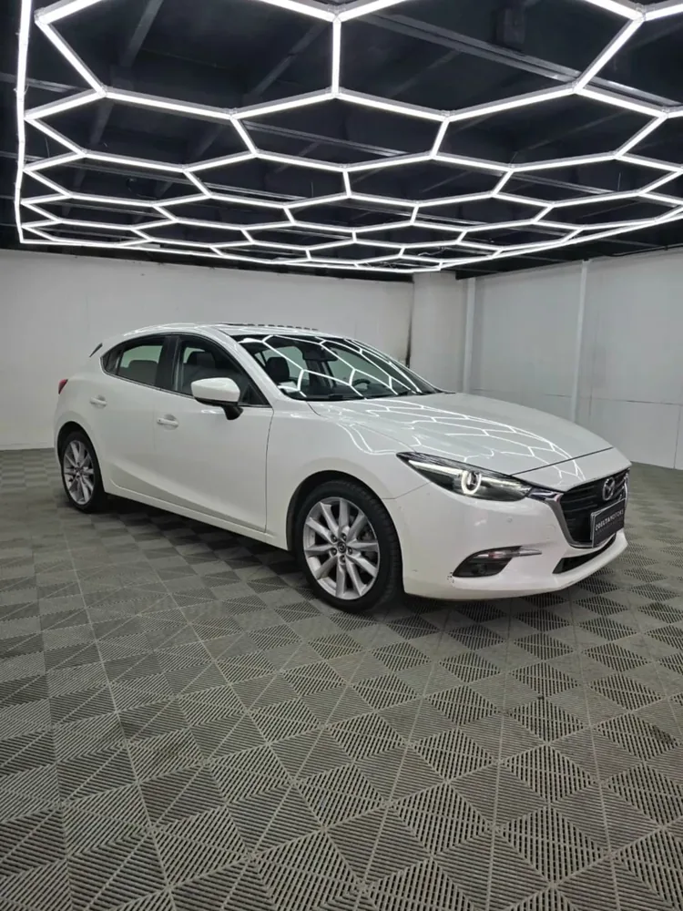 MAZDA 3 2.5 2019 — Delta Motors