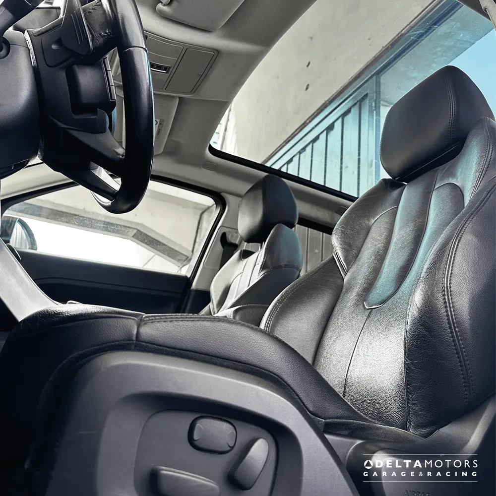 Range Rover Evoque 2015 — Delta Motors
