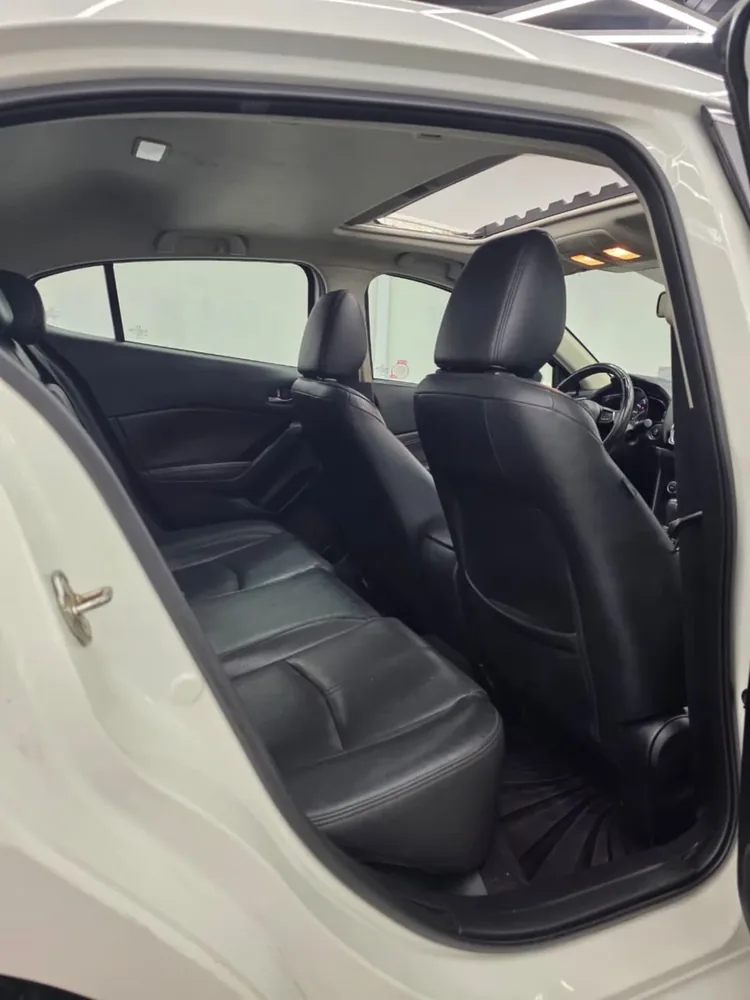 MAZDA 3 2.5 2019 — Delta Motors