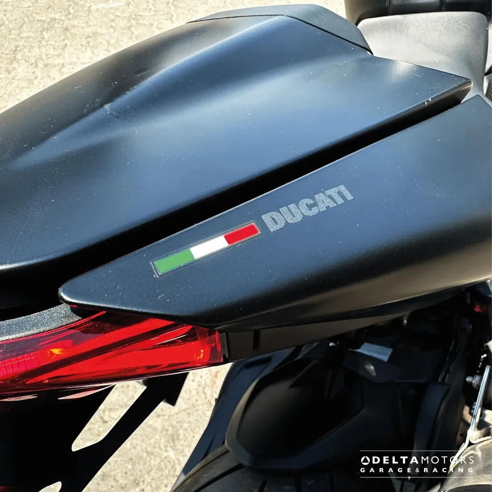 Ducati Monster 2022 — Delta Motors